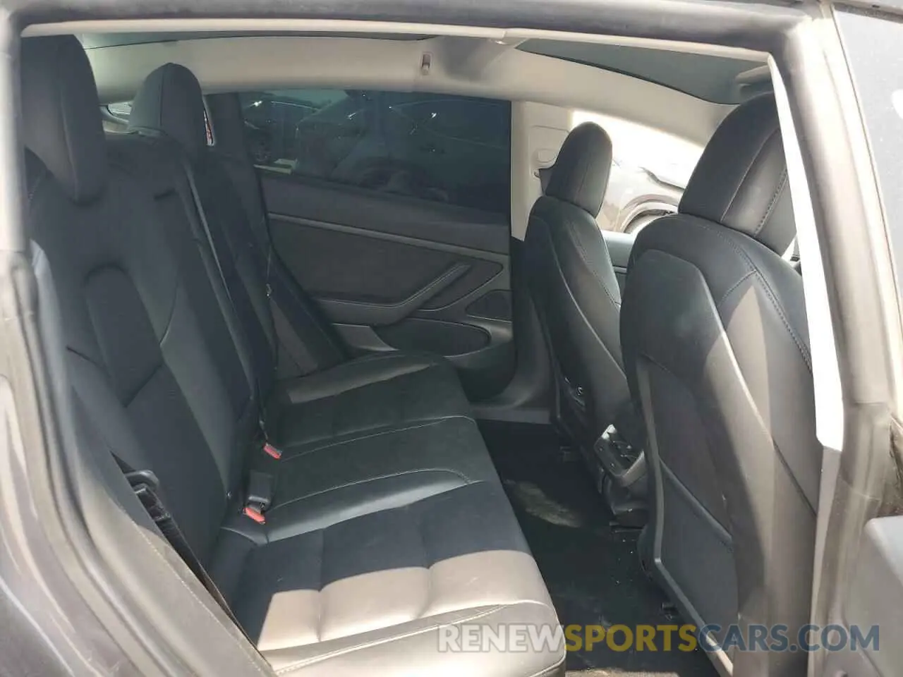 10 Photograph of a damaged car 5YJ3E1EA6MF940106 TESLA MODEL 3 2021