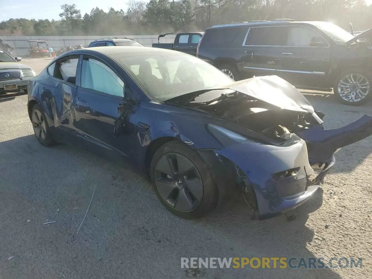 4 Photograph of a damaged car 5YJ3E1EA6MF961439 TESLA MODEL 3 2021