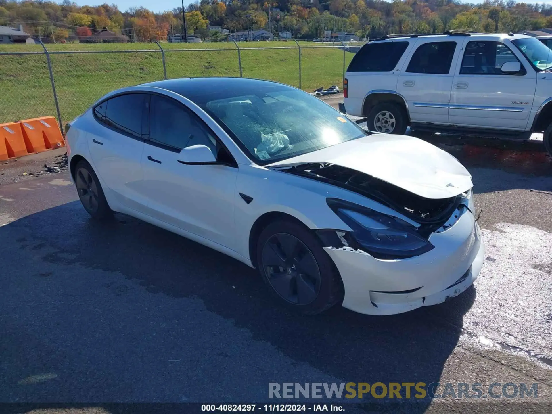 1 Photograph of a damaged car 5YJ3E1EA6MF978497 TESLA MODEL 3 2021
