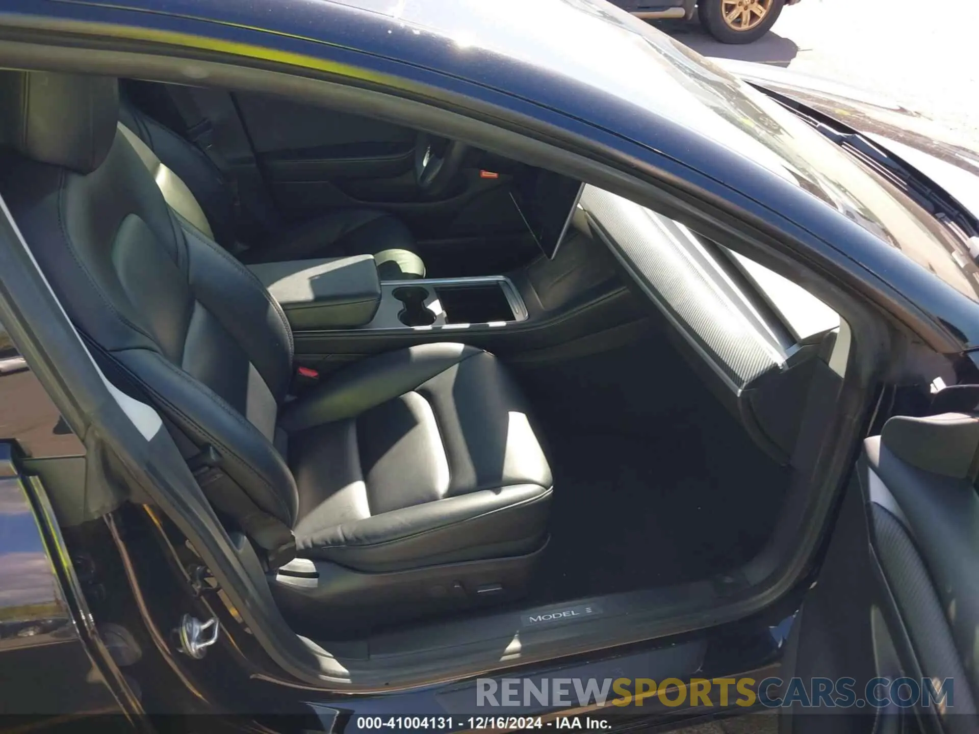 5 Photograph of a damaged car 5YJ3E1EA7MF031288 TESLA MODEL 3 2021