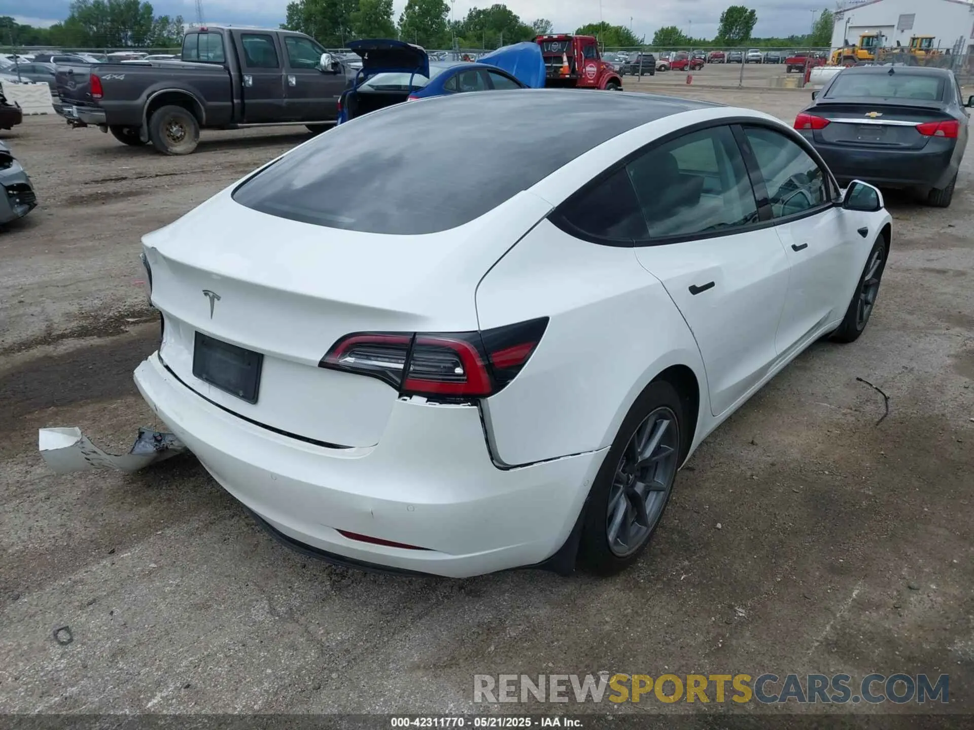 4 Фотография поврежденного автомобиля 5YJ3E1EA7MF042291 TESLA MODEL 3 2021