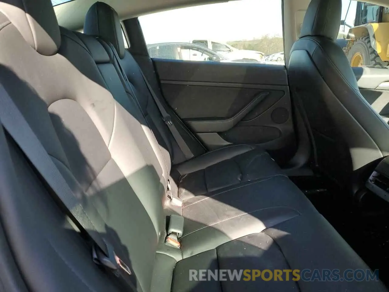10 Photograph of a damaged car 5YJ3E1EA7MF057664 TESLA MODEL 3 2021