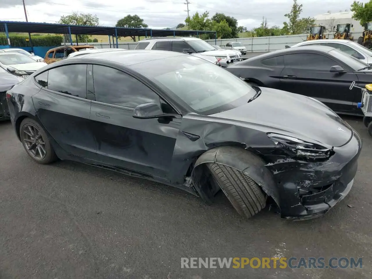 4 Фотография поврежденного автомобиля 5YJ3E1EA7MF071063 TESLA MODEL 3 2021