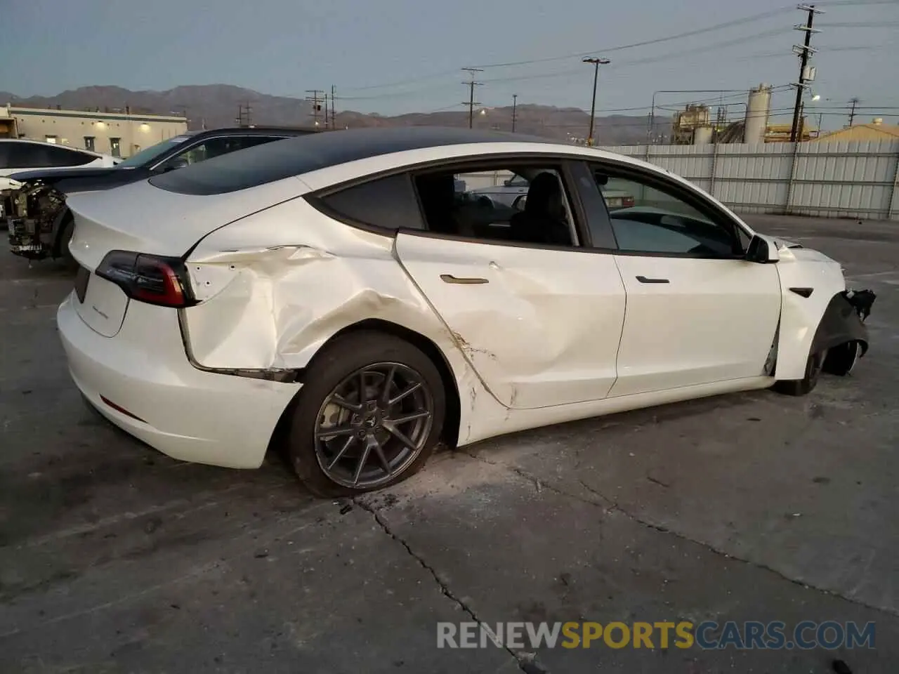 3 Photograph of a damaged car 5YJ3E1EA7MF075355 TESLA MODEL 3 2021