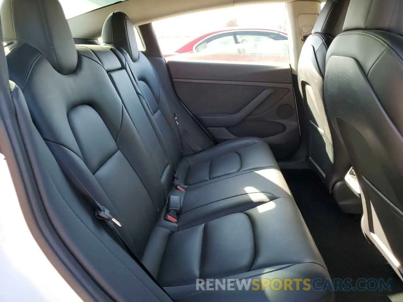 10 Photograph of a damaged car 5YJ3E1EA7MF093449 TESLA MODEL 3 2021