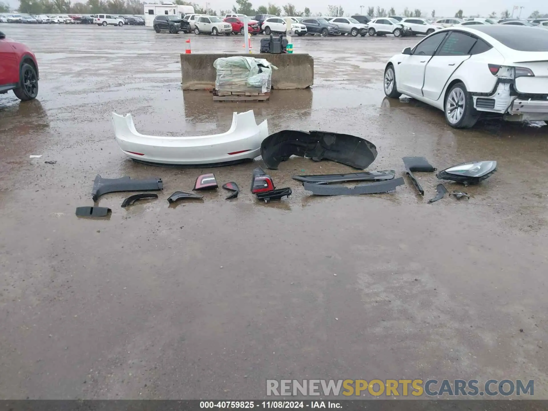 12 Photograph of a damaged car 5YJ3E1EA7MF096643 TESLA MODEL 3 2021