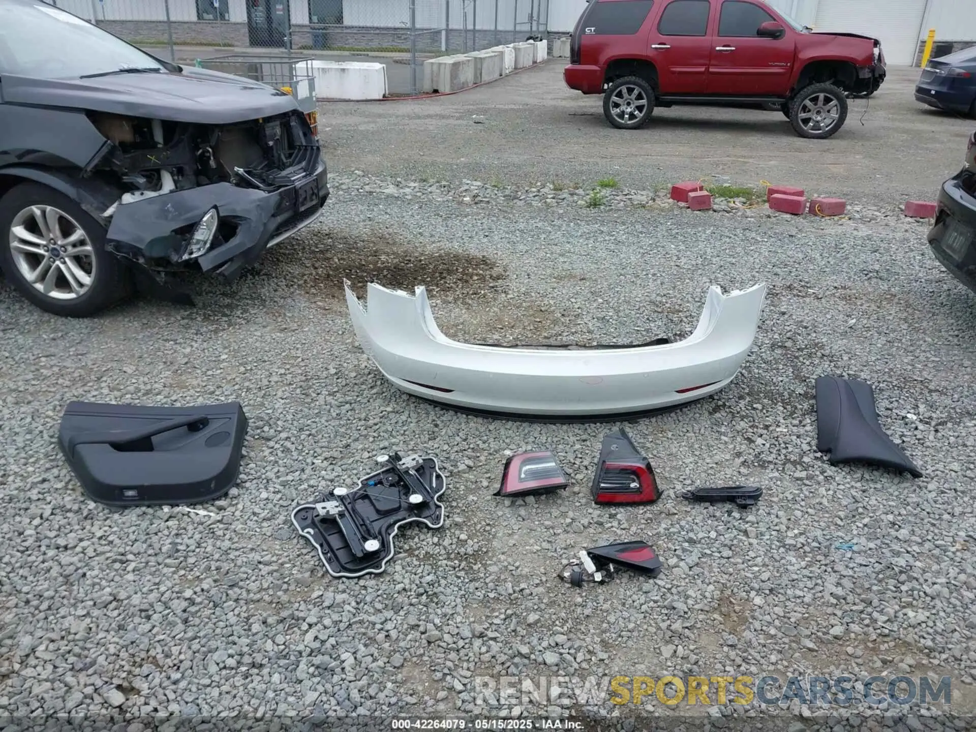 12 Photograph of a damaged car 5YJ3E1EA7MF098215 TESLA MODEL 3 2021