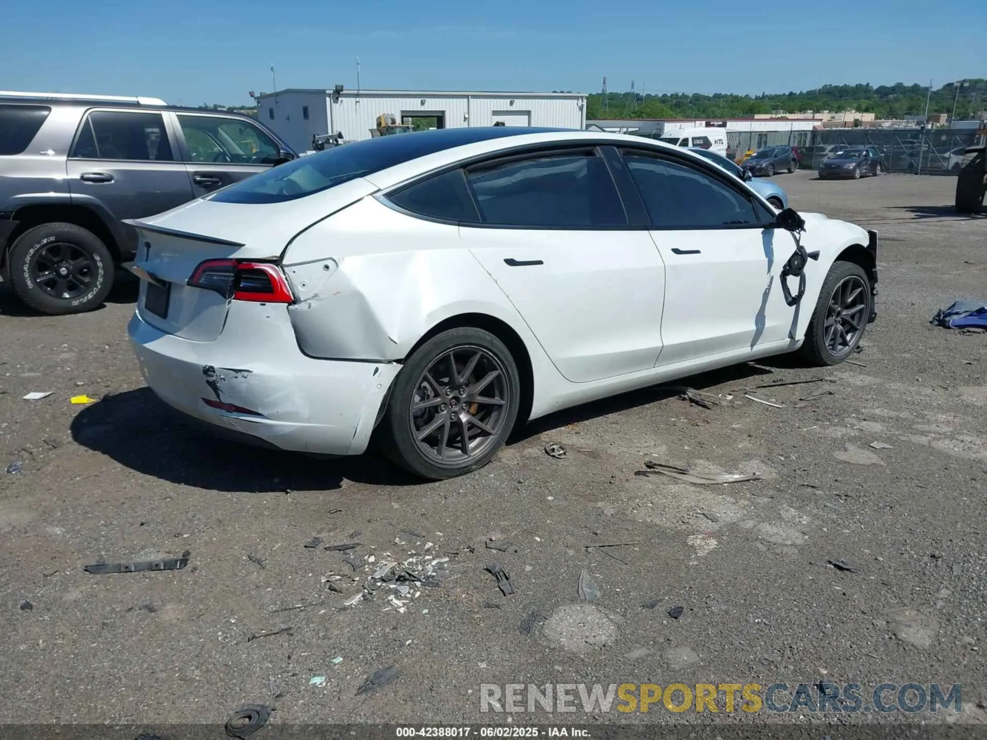 4 Фотография поврежденного автомобиля 5YJ3E1EA7MF853671 TESLA MODEL 3 2021
