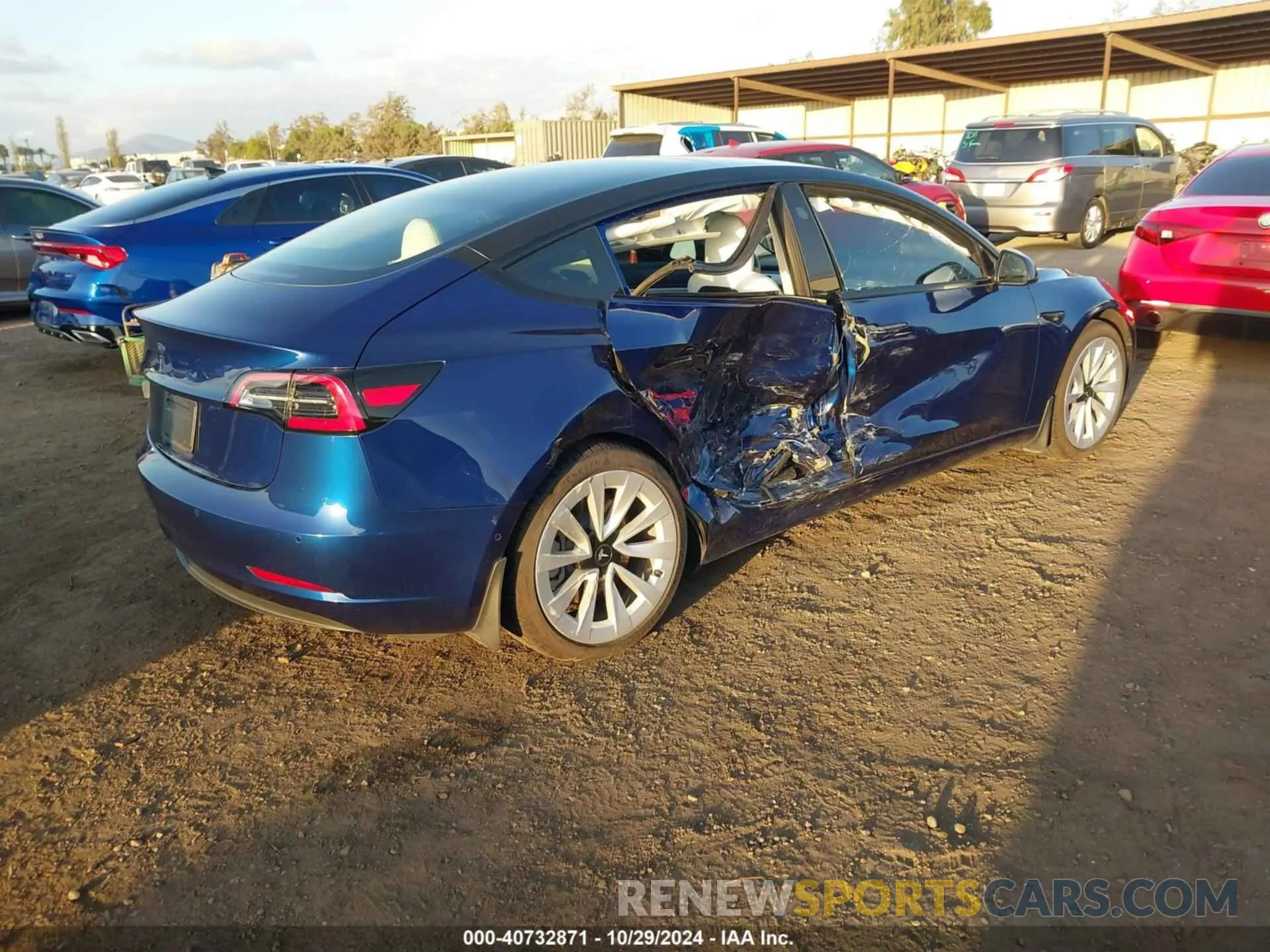 4 Photograph of a damaged car 5YJ3E1EA7MF875007 TESLA MODEL 3 2021