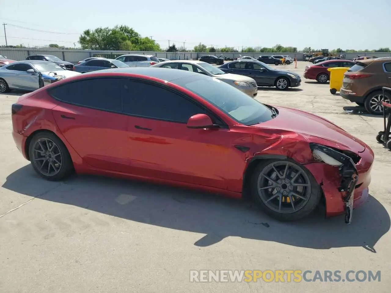 4 Photograph of a damaged car 5YJ3E1EA7MF915053 TESLA MODEL 3 2021