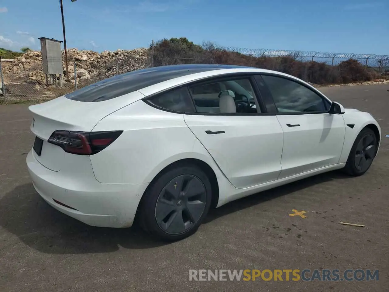 3 Photograph of a damaged car 5YJ3E1EA7MF928823 TESLA MODEL 3 2021