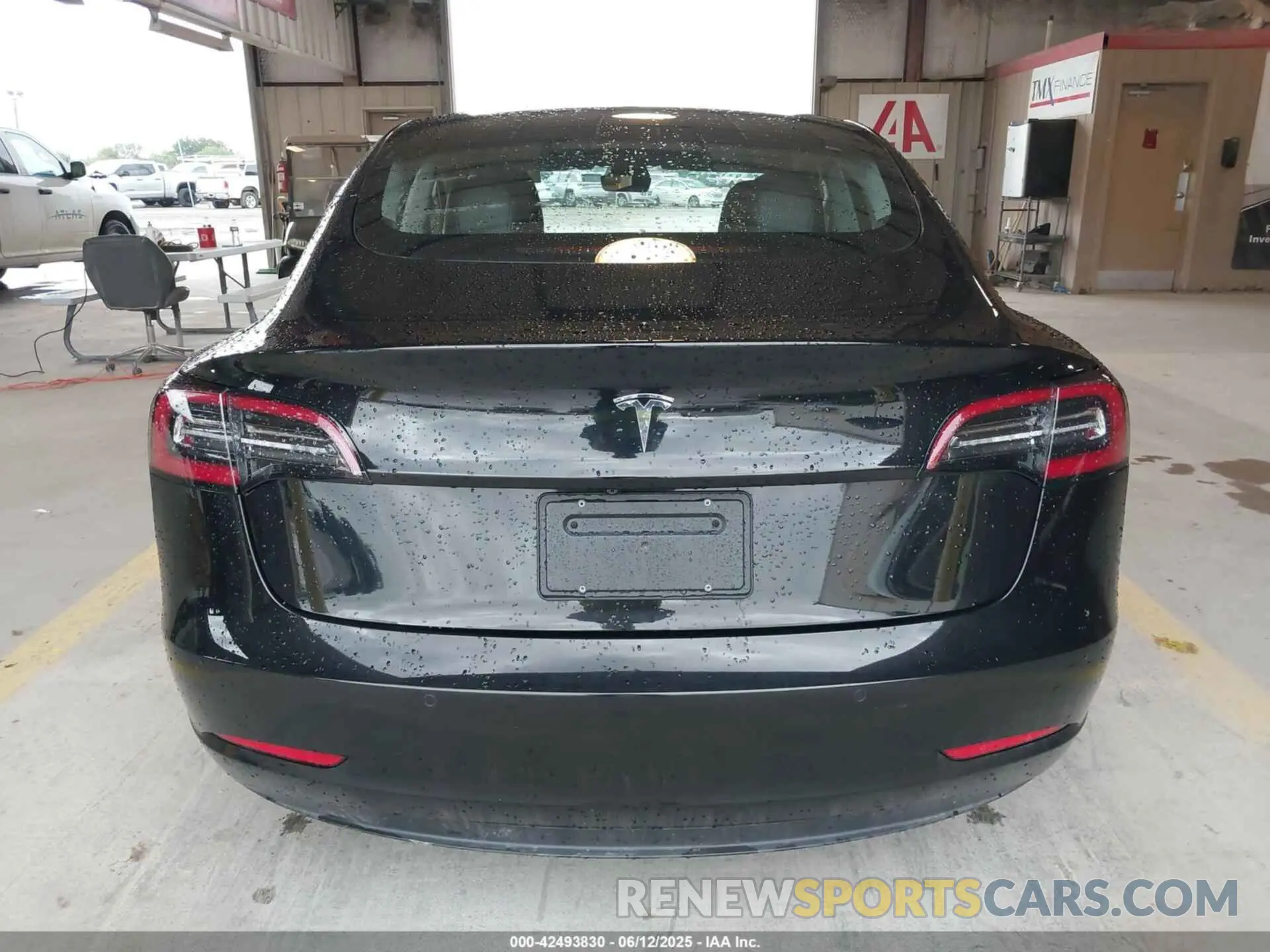 16 Photograph of a damaged car 5YJ3E1EA7MF986818 TESLA MODEL 3 2021