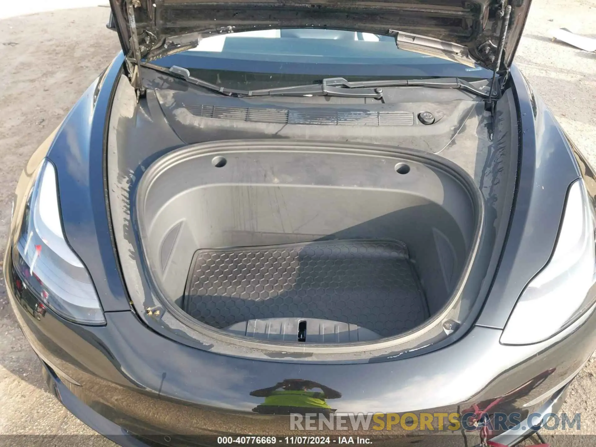 10 Photograph of a damaged car 5YJ3E1EA7MF987340 TESLA MODEL 3 2021