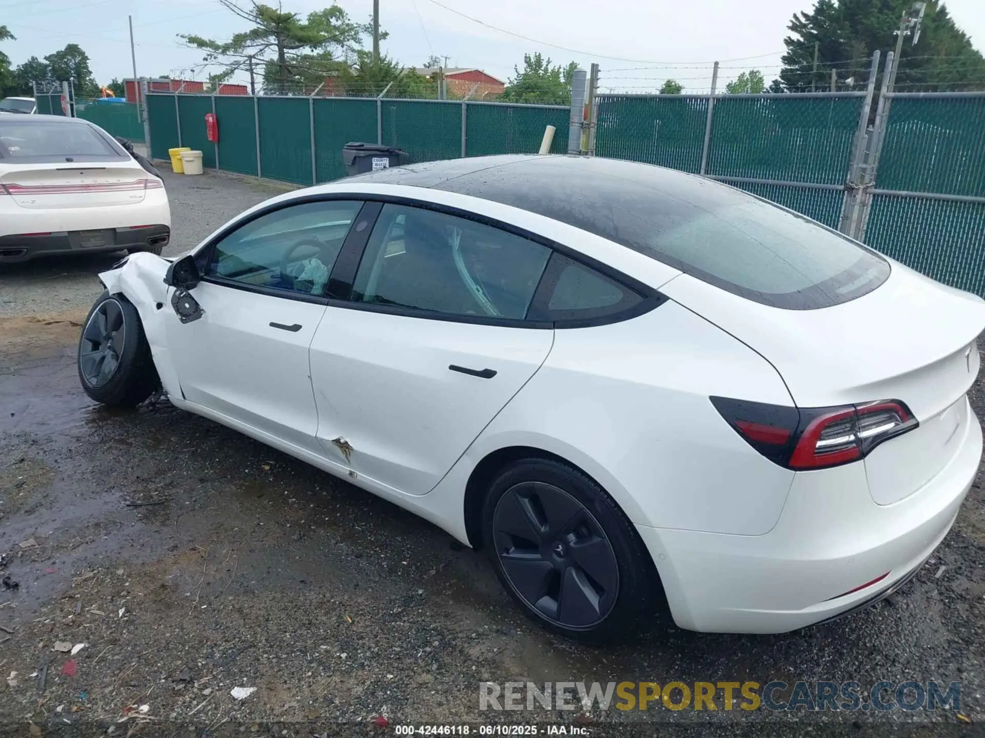 3 Фотография поврежденного автомобиля 5YJ3E1EA8MF062940 TESLA MODEL 3 2021