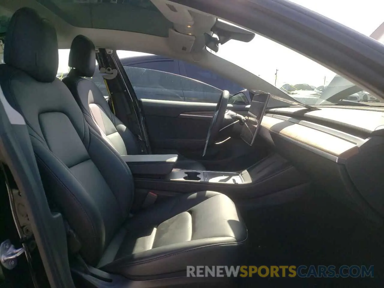 5 Photograph of a damaged car 5YJ3E1EA8MF085957 TESLA MODEL 3 2021