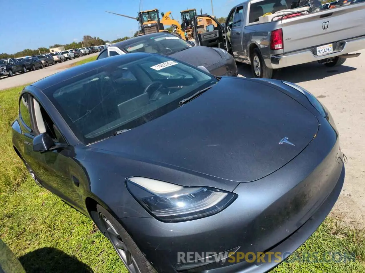 4 Photograph of a damaged car 5YJ3E1EA8MF093475 TESLA MODEL 3 2021