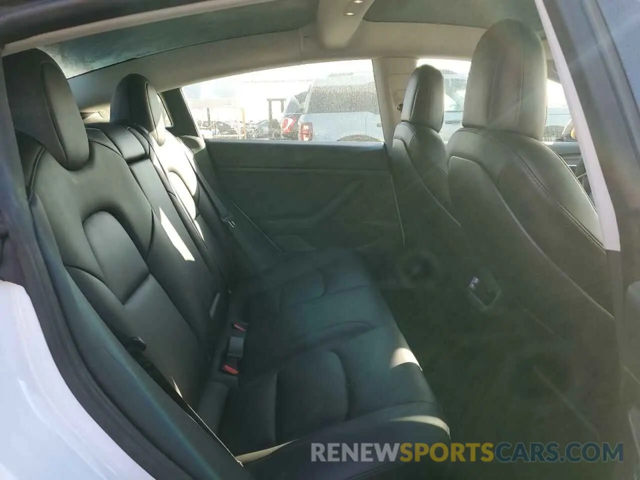 10 Photograph of a damaged car 5YJ3E1EA8MF094044 TESLA MODEL 3 2021