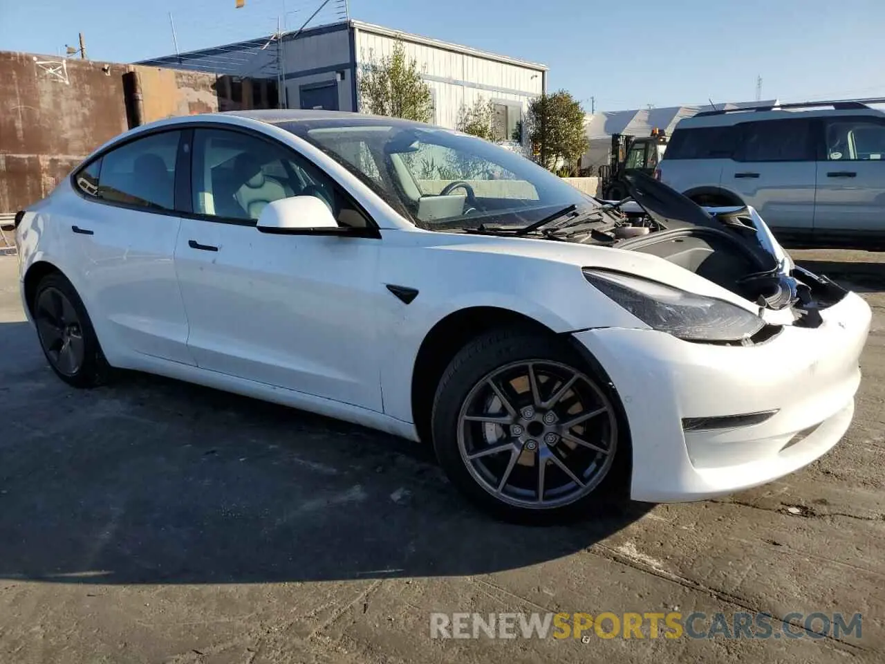 4 Photograph of a damaged car 5YJ3E1EA8MF094044 TESLA MODEL 3 2021