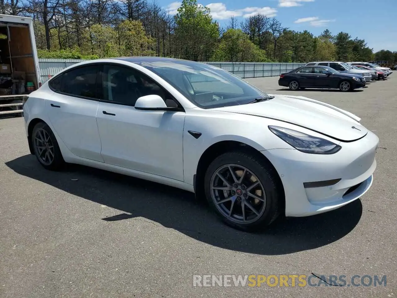 4 Фотография поврежденного автомобиля 5YJ3E1EA8MF857843 TESLA MODEL 3 2021