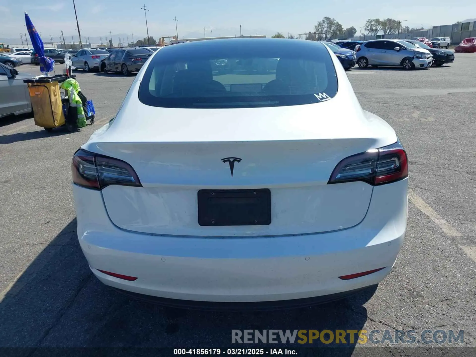 17 Фотография поврежденного автомобиля 5YJ3E1EA8MF867790 TESLA MODEL 3 2021