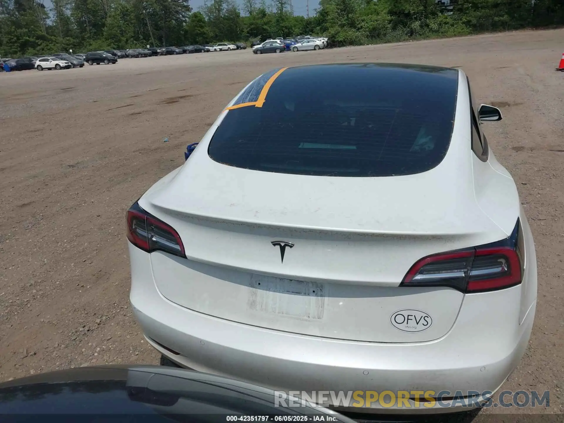 16 Photograph of a damaged car 5YJ3E1EA8MF871483 TESLA MODEL 3 2021