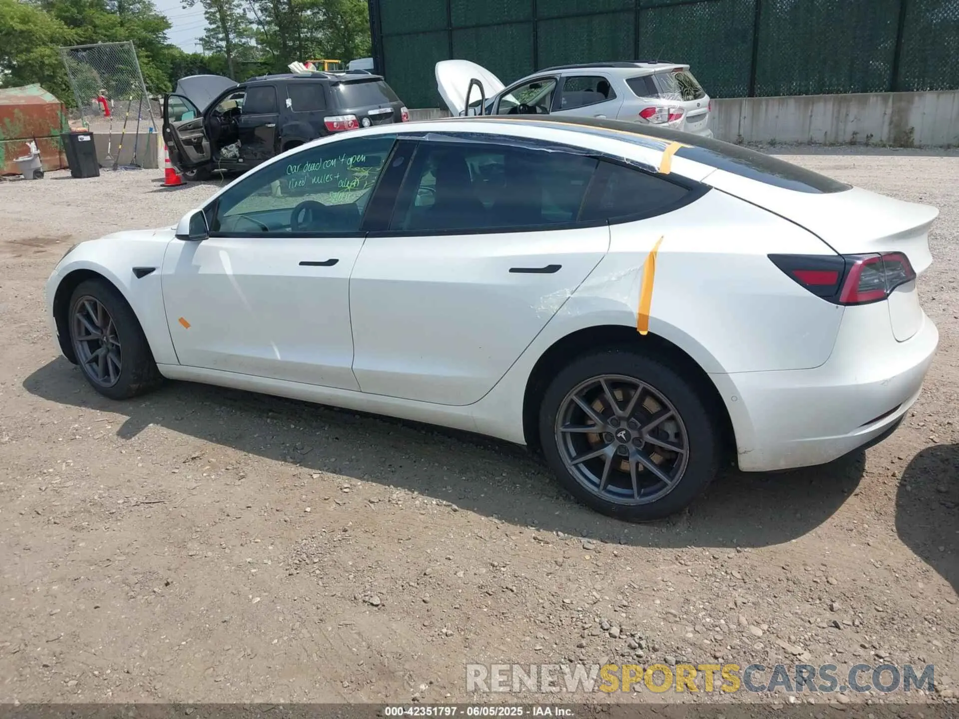 3 Photograph of a damaged car 5YJ3E1EA8MF871483 TESLA MODEL 3 2021
