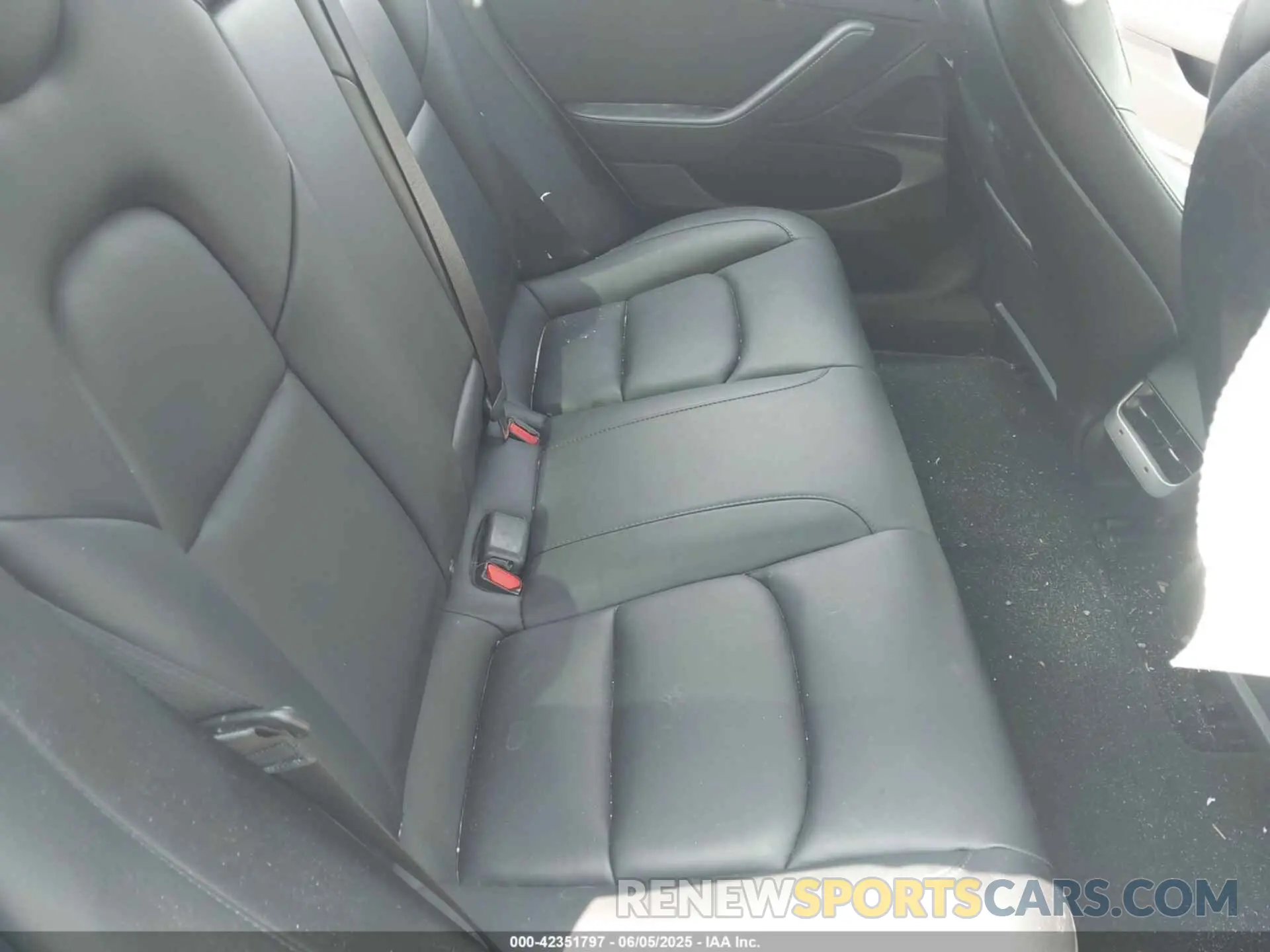 8 Photograph of a damaged car 5YJ3E1EA8MF871483 TESLA MODEL 3 2021
