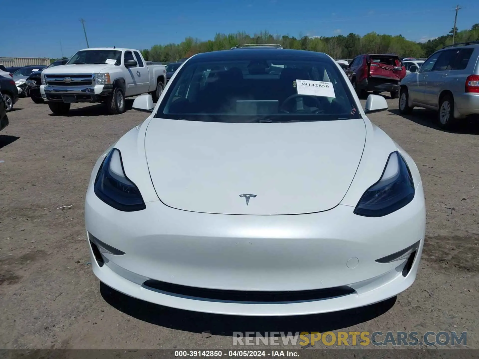 12 Photograph of a damaged car 5YJ3E1EA8MF919774 TESLA MODEL 3 2021