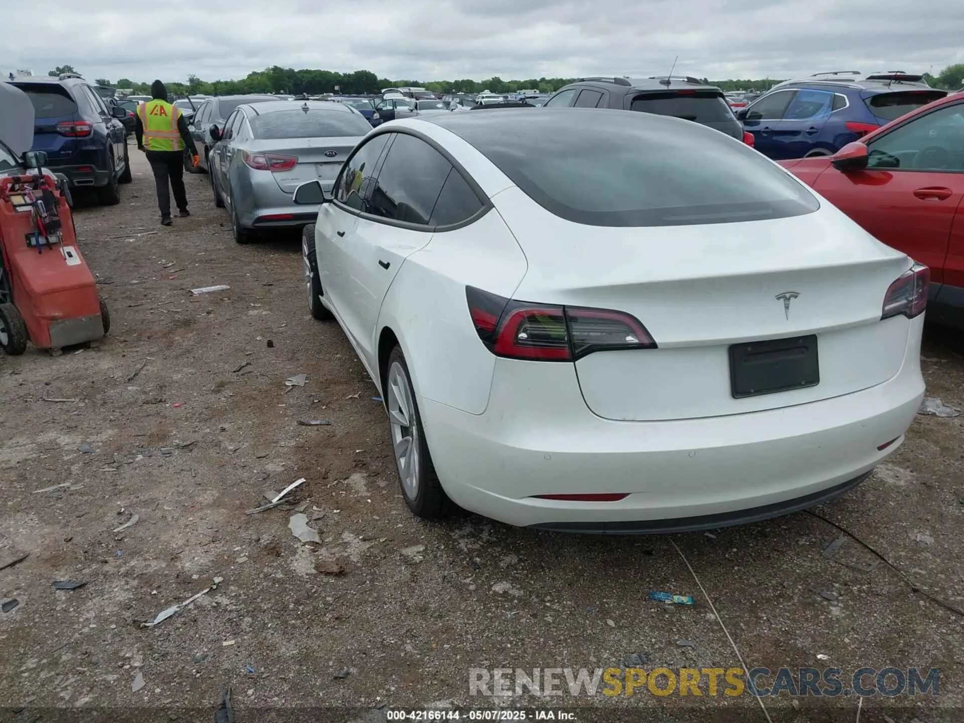 3 Фотография поврежденного автомобиля 5YJ3E1EA8MF921542 TESLA MODEL 3 2021