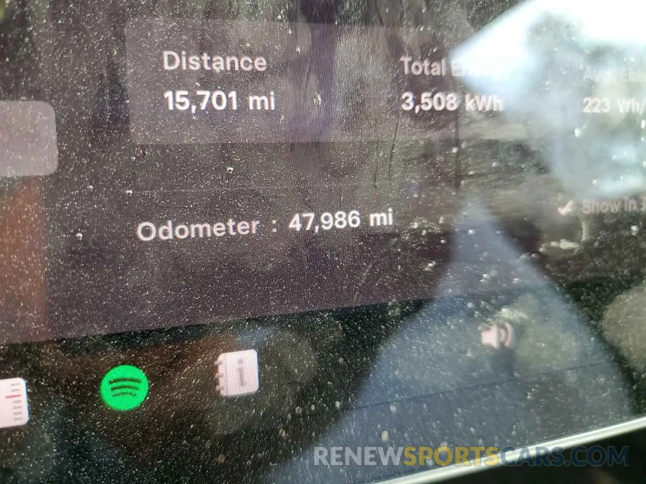 9 Photograph of a damaged car 5YJ3E1EA8MF973141 TESLA MODEL 3 2021