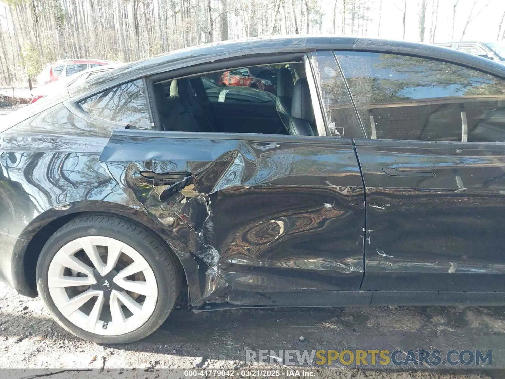 6 Photograph of a damaged car 5YJ3E1EA9MF021068 TESLA MODEL 3 2021