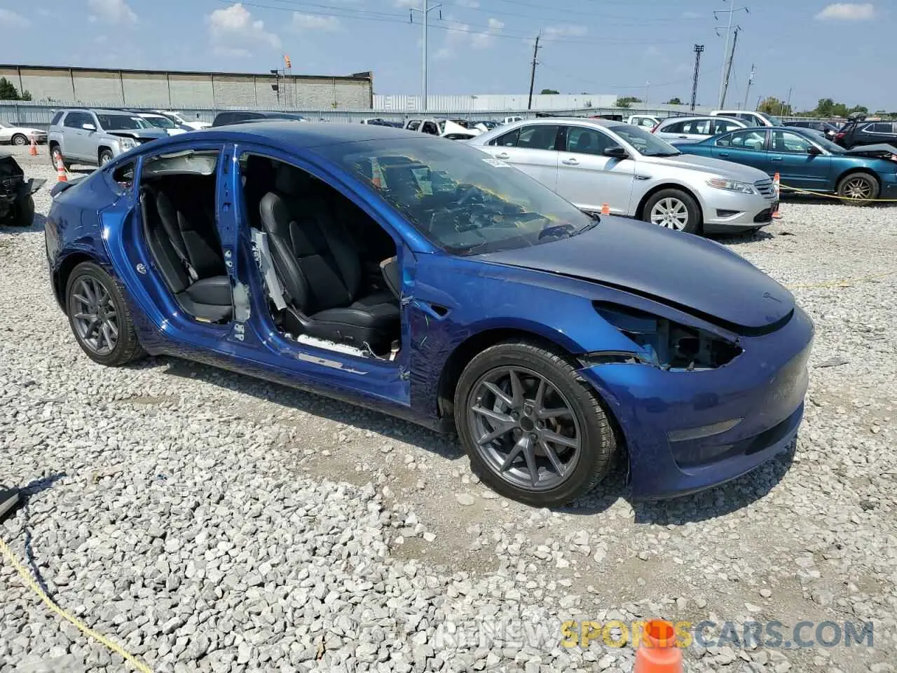4 Photograph of a damaged car 5YJ3E1EA9MF057374 TESLA MODEL 3 2021