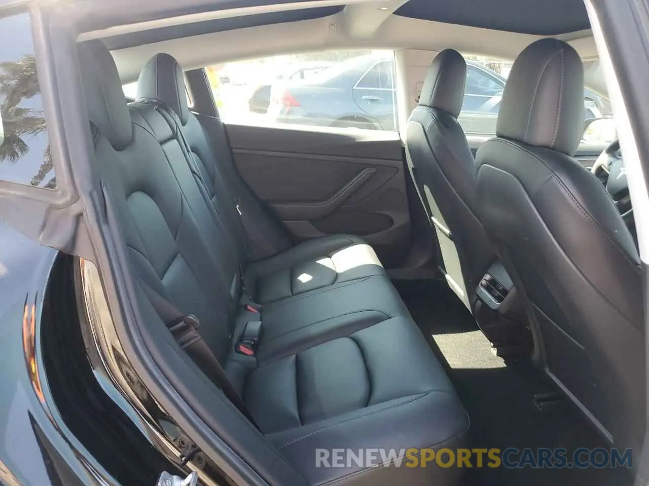 10 Photograph of a damaged car 5YJ3E1EA9MF065944 TESLA MODEL 3 2021