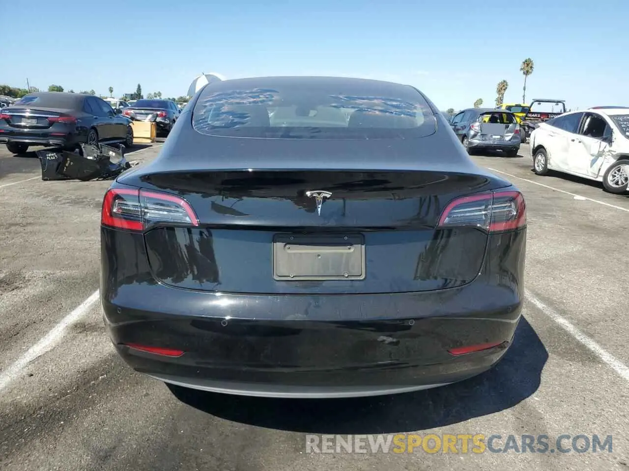 6 Photograph of a damaged car 5YJ3E1EA9MF065944 TESLA MODEL 3 2021