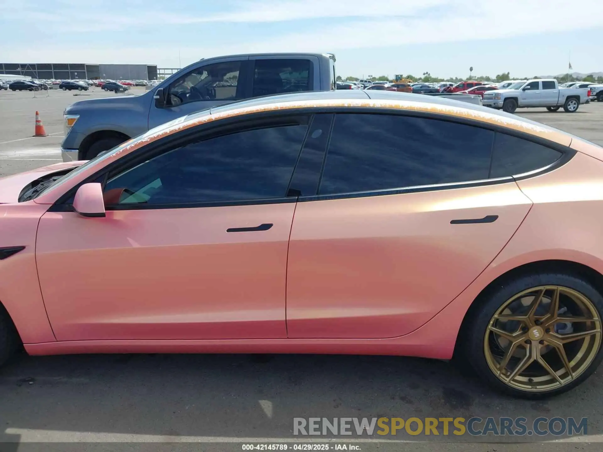 14 Фотография поврежденного автомобиля 5YJ3E1EA9MF097437 TESLA MODEL 3 2021