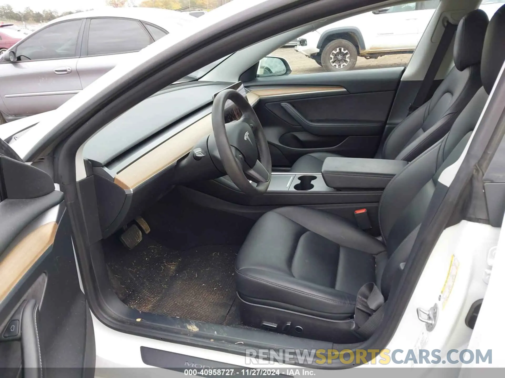 5 Photograph of a damaged car 5YJ3E1EA9MF986299 TESLA MODEL 3 2021