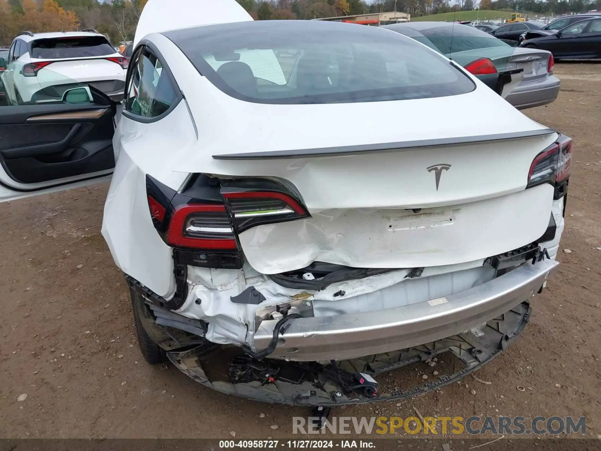 6 Photograph of a damaged car 5YJ3E1EA9MF986299 TESLA MODEL 3 2021