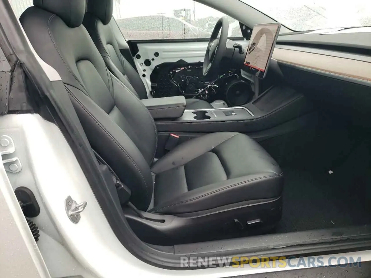 5 Photograph of a damaged car 5YJ3E1EAXMF017305 TESLA MODEL 3 2021