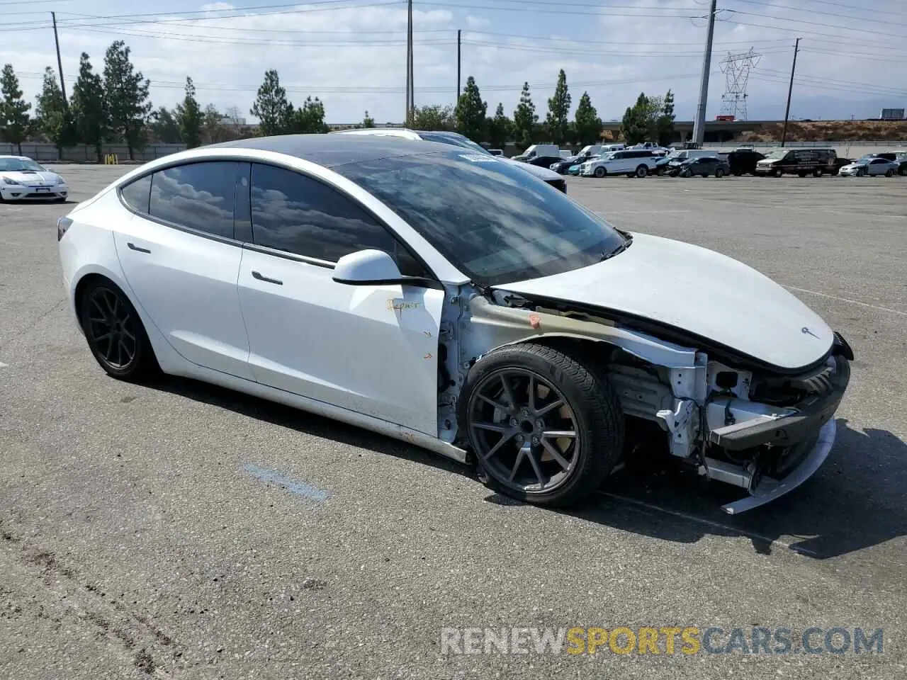 4 Фотография поврежденного автомобиля 5YJ3E1EAXMF028630 TESLA MODEL 3 2021