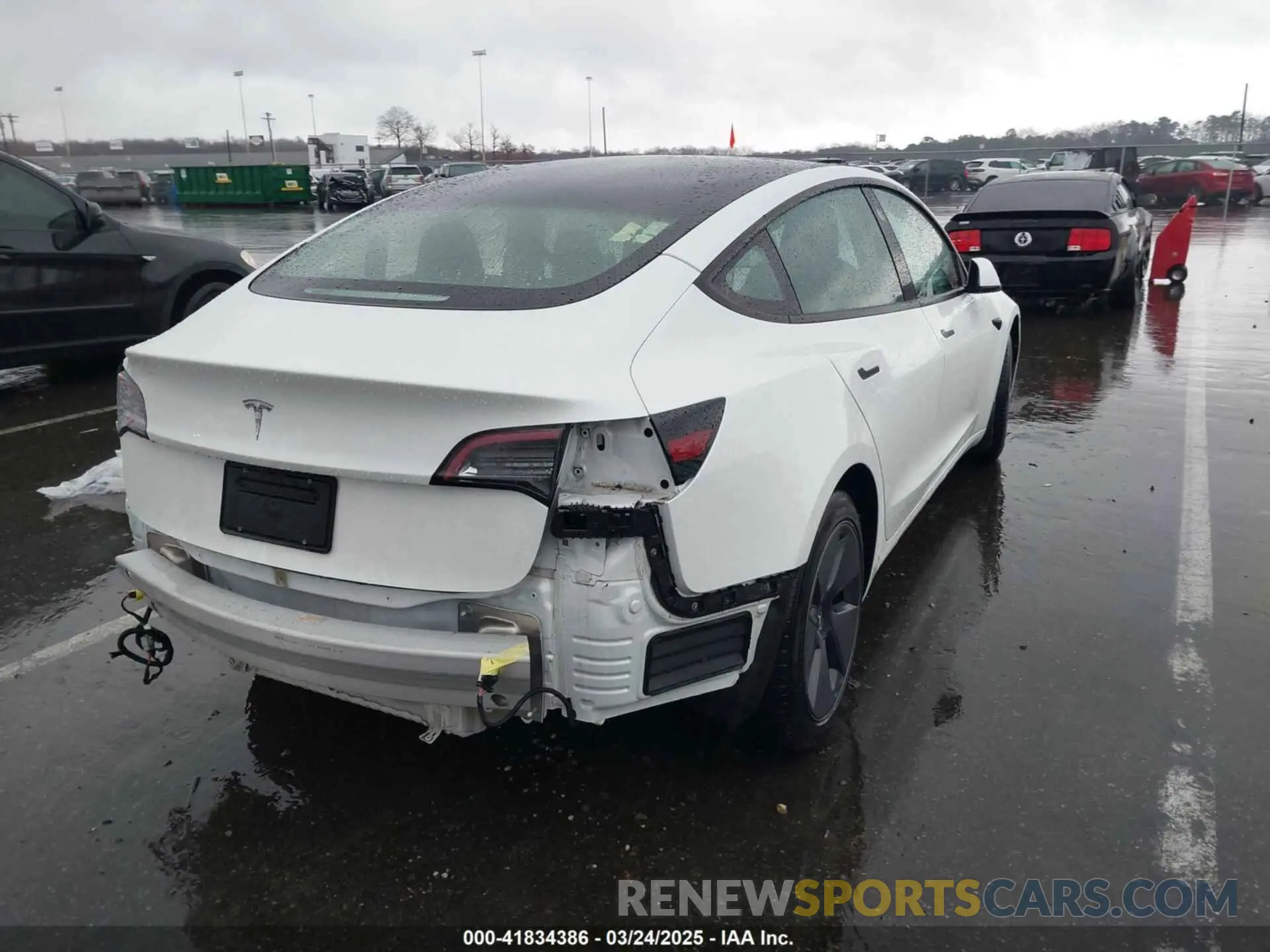 4 Фотография поврежденного автомобиля 5YJ3E1EAXMF052765 TESLA MODEL 3 2021