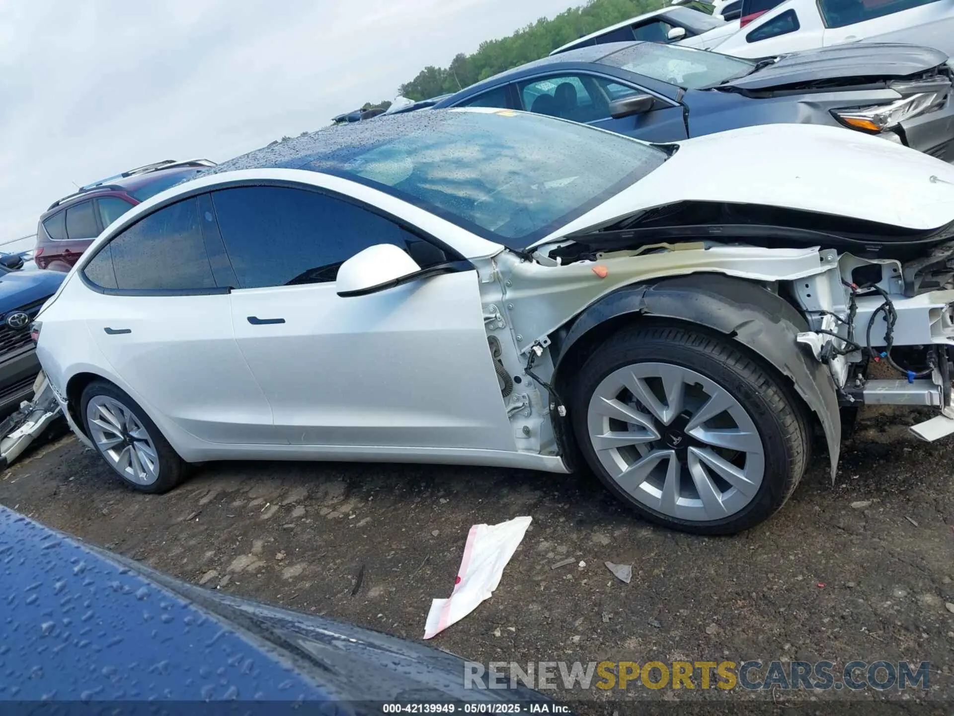 14 Photograph of a damaged car 5YJ3E1EAXMF099245 TESLA MODEL 3 2021