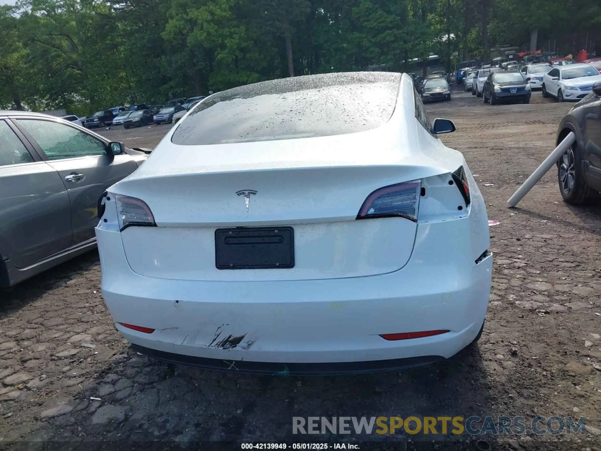 17 Photograph of a damaged car 5YJ3E1EAXMF099245 TESLA MODEL 3 2021