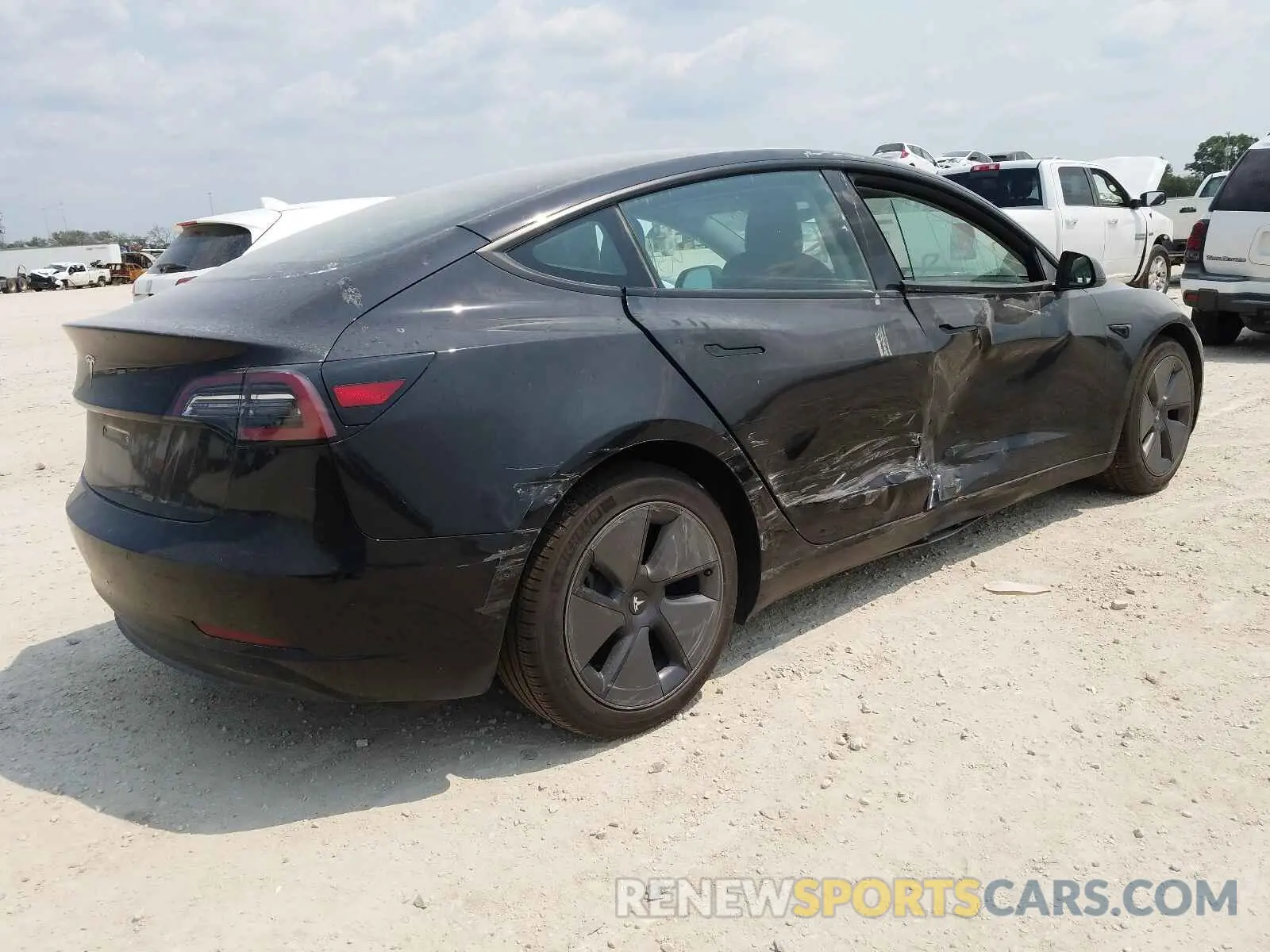 4 Photograph of a damaged car 5YJ3E1EAXMF961461 TESLA MODEL 3 2021
