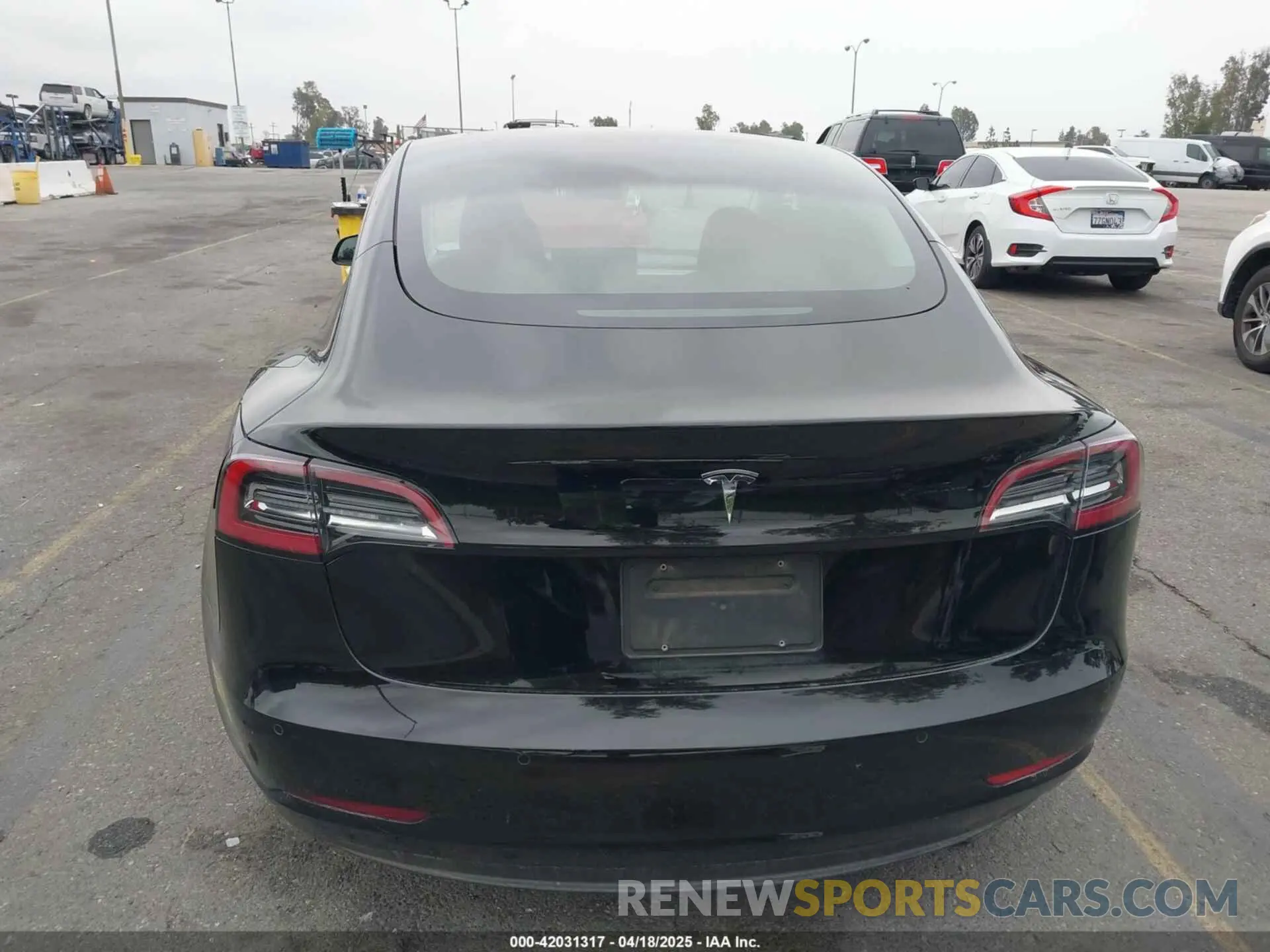 17 Photograph of a damaged car 5YJ3E1EAXMF997084 TESLA MODEL 3 2021