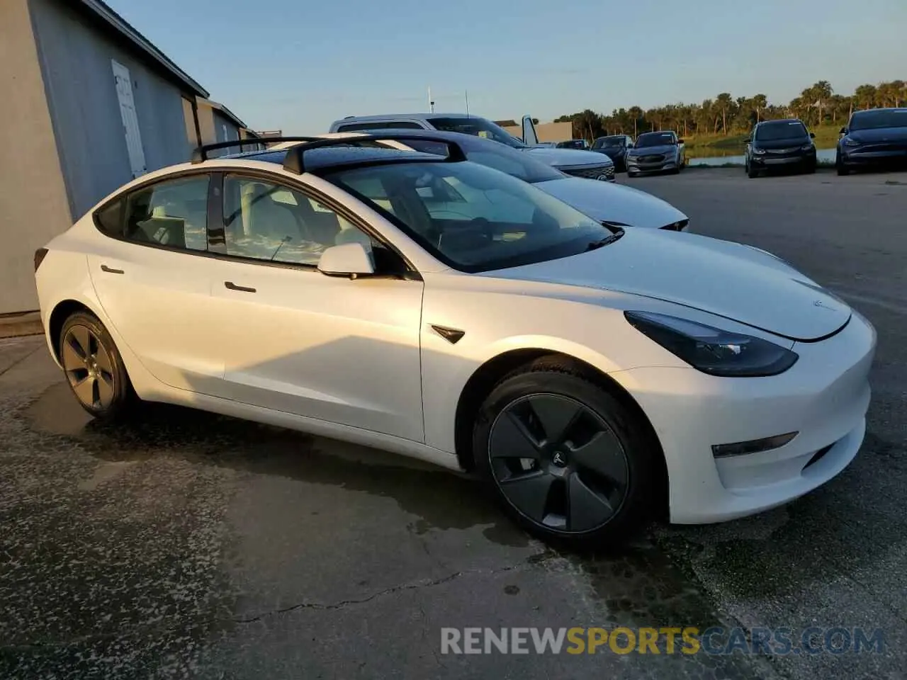 4 Фотография поврежденного автомобиля 5YJ3E1EB0MF036471 TESLA MODEL 3 2021