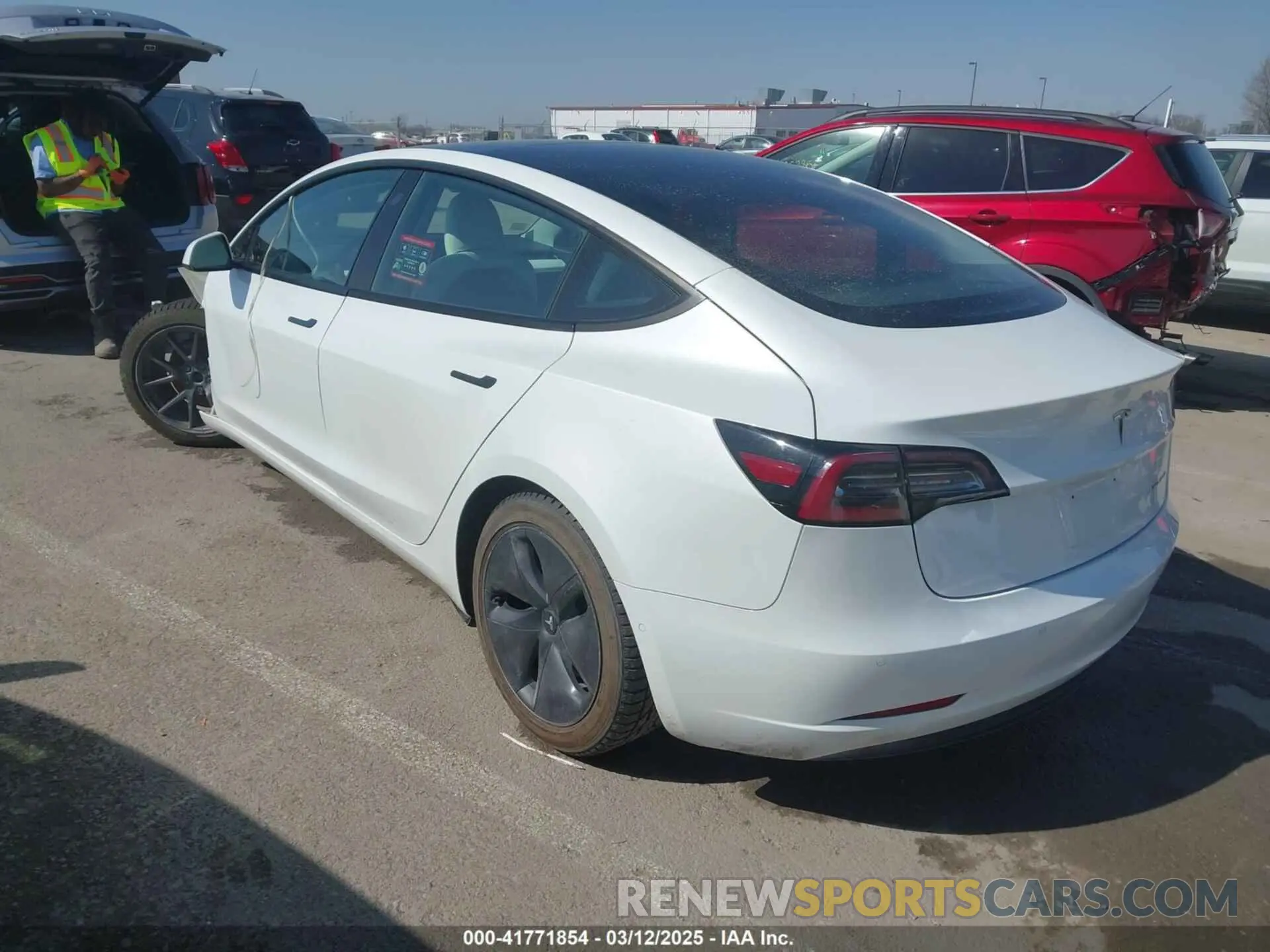 3 Photograph of a damaged car 5YJ3E1EB0MF860289 TESLA MODEL 3 2021