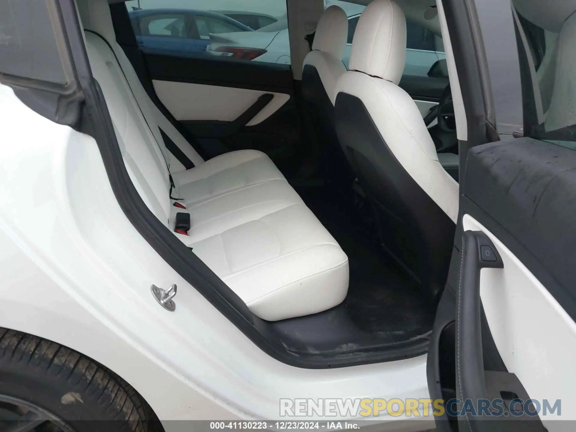 8 Photograph of a damaged car 5YJ3E1EB0MF937761 TESLA MODEL 3 2021