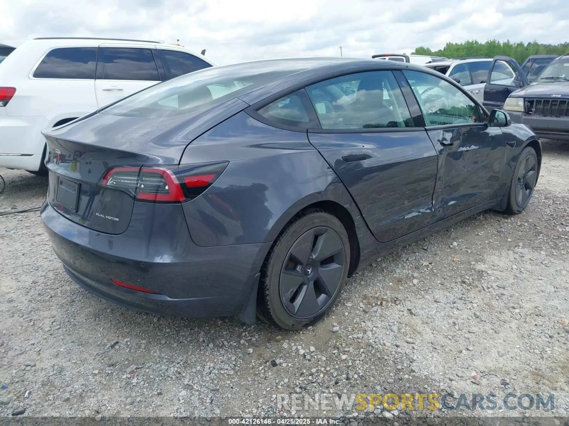4 Фотография поврежденного автомобиля 5YJ3E1EB0MF979654 TESLA MODEL 3 2021
