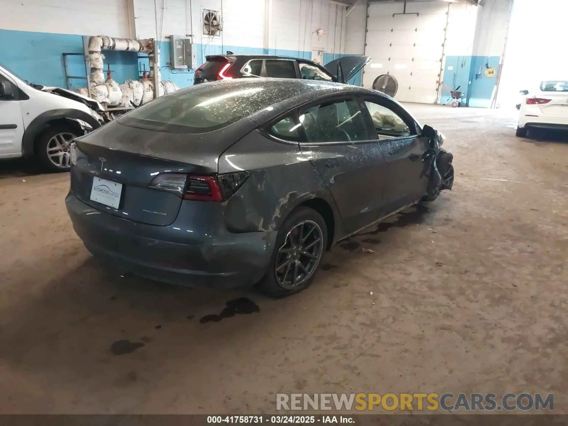 4 Photograph of a damaged car 5YJ3E1EB1MF014821 TESLA MODEL 3 2021