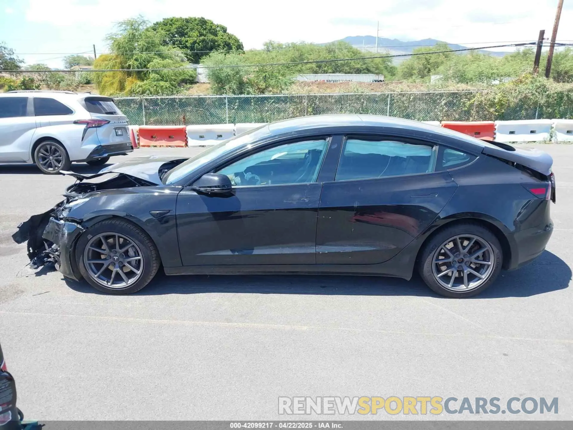 14 Photograph of a damaged car 5YJ3E1EB1MF052968 TESLA MODEL 3 2021